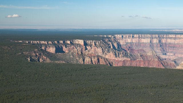 Au bord du Grand Canyon ...